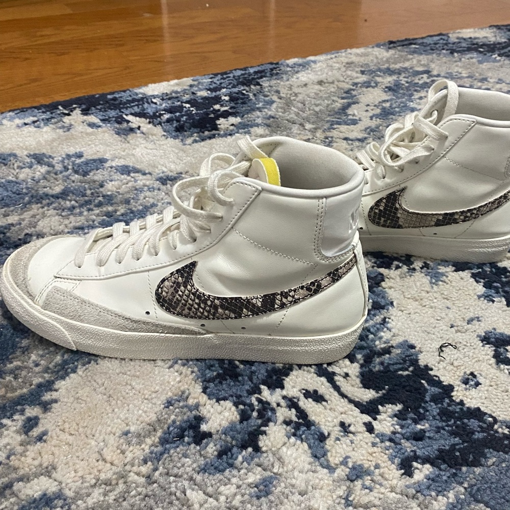 Nike snakeskin blazer 77